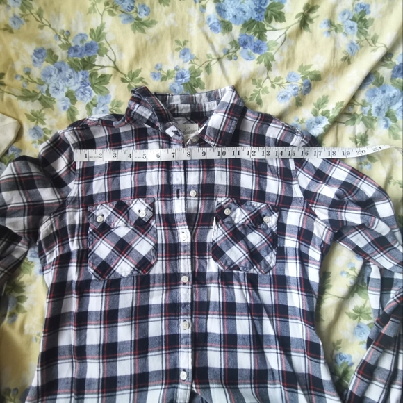 Levi's plaid Button up shirt - Picture 5 of 7